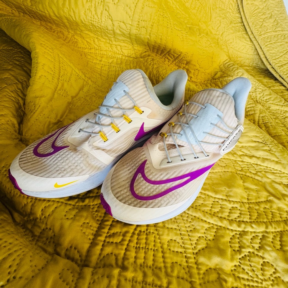 NIKE Pegasus Flyease Women's Cream, Fuschia Athletic Sneaker Shoes Sz 8 Velcro - Picture 9 of 15